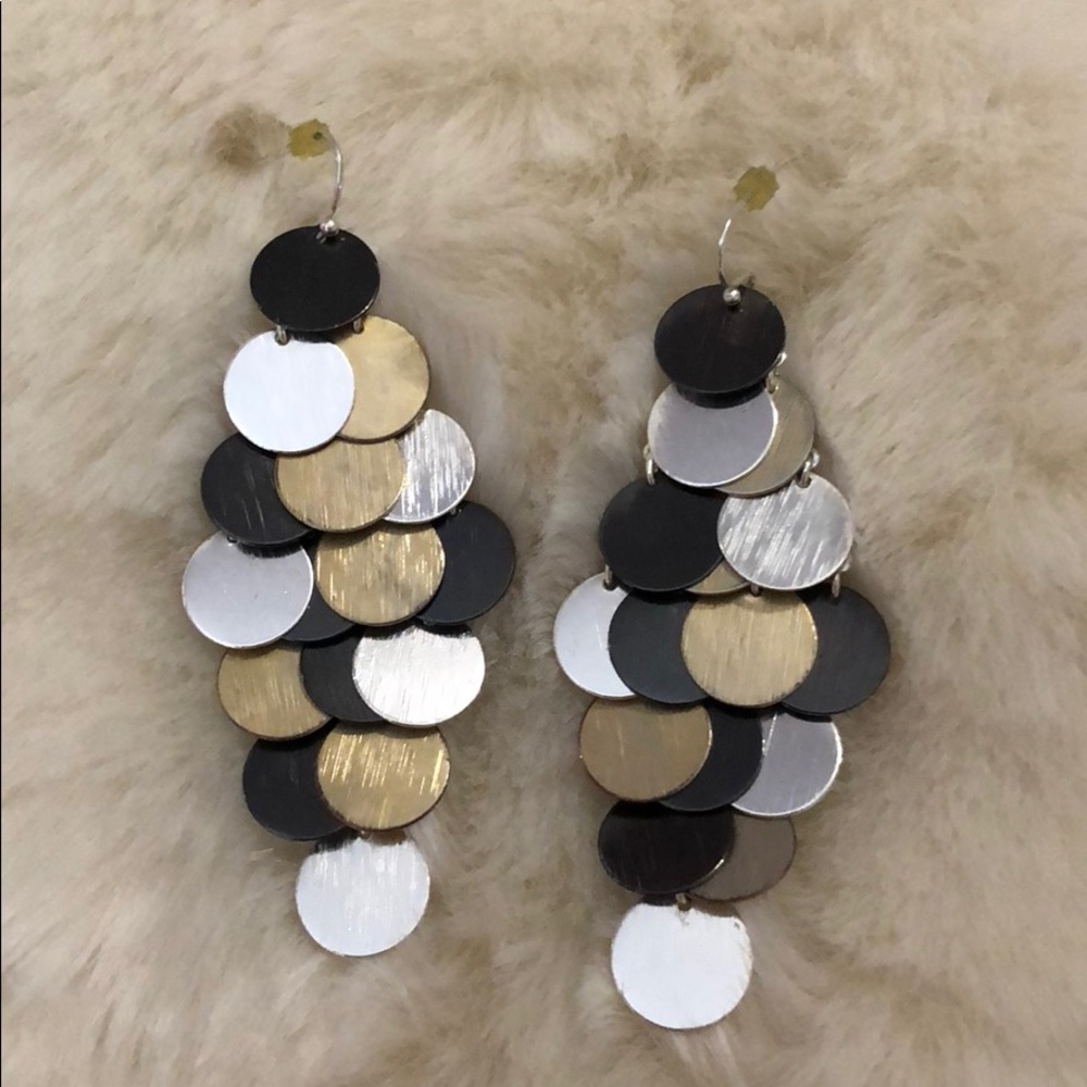 Multi-tone chandelier earring-make a bundle!